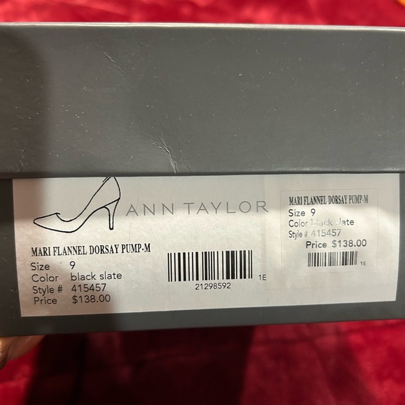 Ann Taylor shoes in black slate. Size 9 - Picture 4 of 4